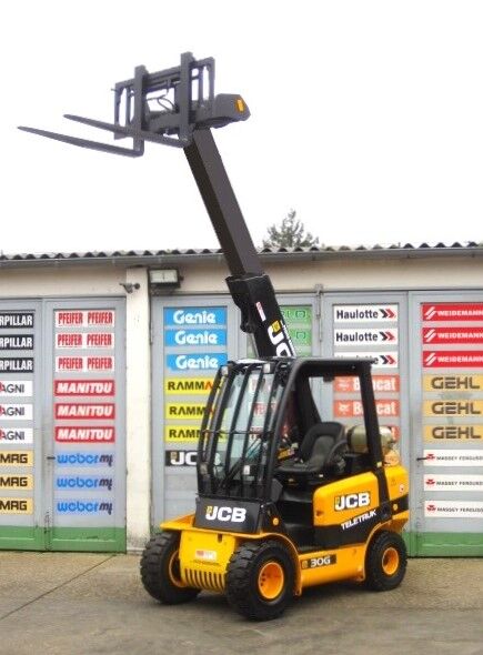 JCB JCB TELETRUK TLT 30 G - 4.4m/3t. SEITENSCHIEBER teleskopski utovarivač